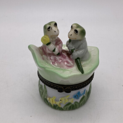 Limoges Vintage Direct Connection Industry Trinket Box Frogs On A Lily Pad