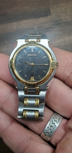 Vintage Gucci 9000M ブラックダイヤル ツートーン SS+GP クォーツ メンズ 腕時計 スイス製 読み取り - 画像19/24