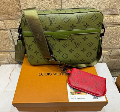 BRANDED BRAND NEWGreen Monogram Crossbody Bag Adjustable Strap Zip w/ Coin Purse