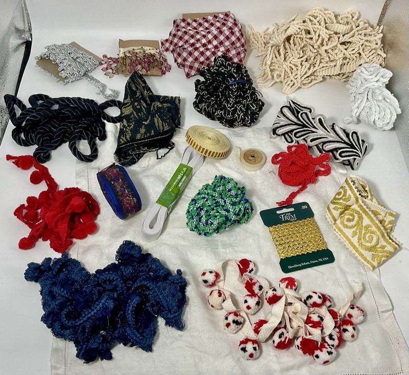 Huge Lot Vintage Trim Over 100 Yards All Sizes Many Styles Cute Pom Poms Lot D