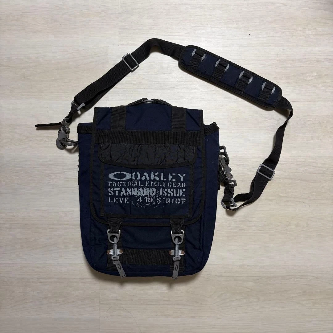 Oakley Men's Messenger/Shoulder Bags for sale | eBay
