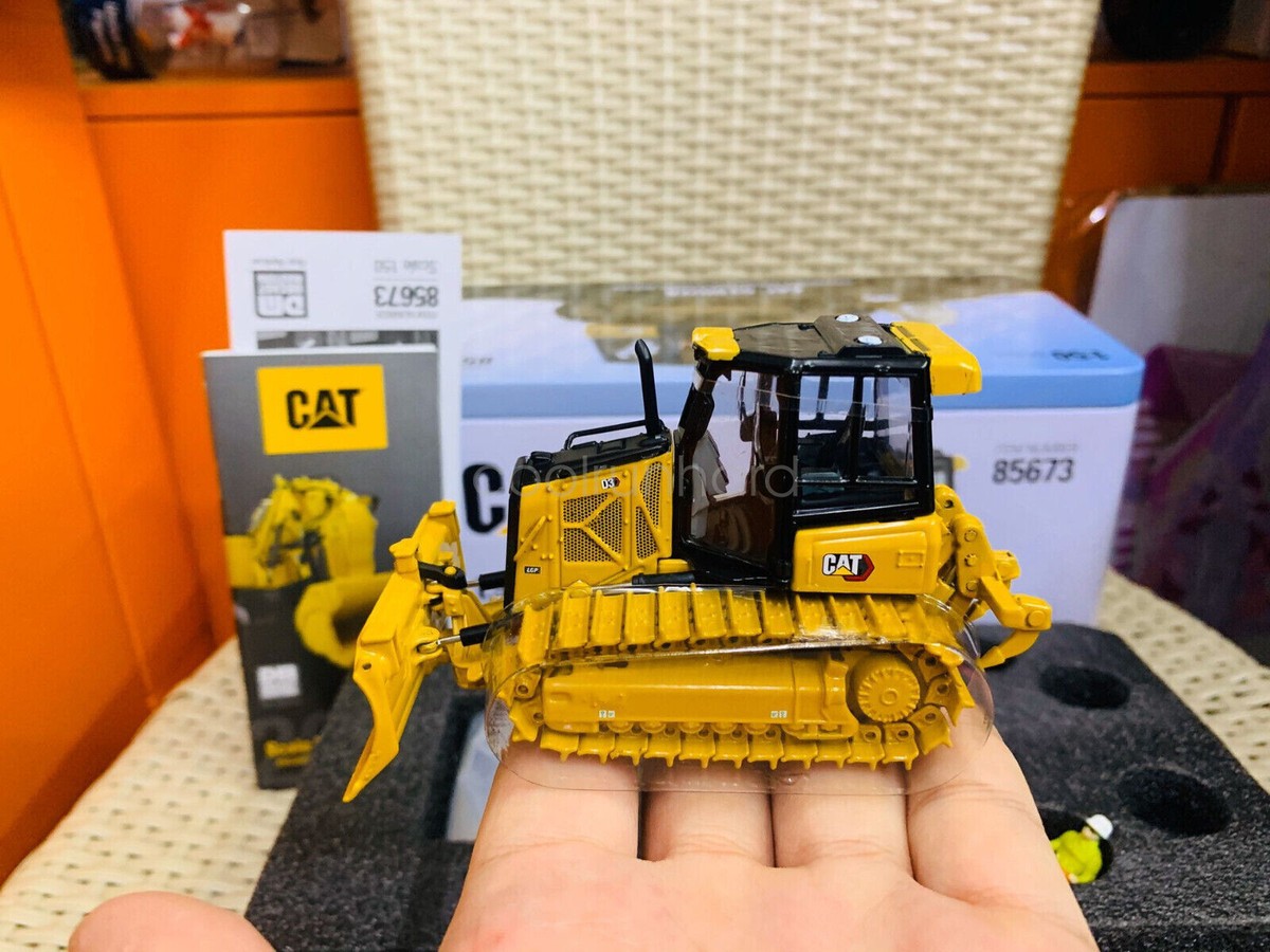 For DM85673 1:50 Caterpillar Cat D3 Dozer Scale Metal Diecast