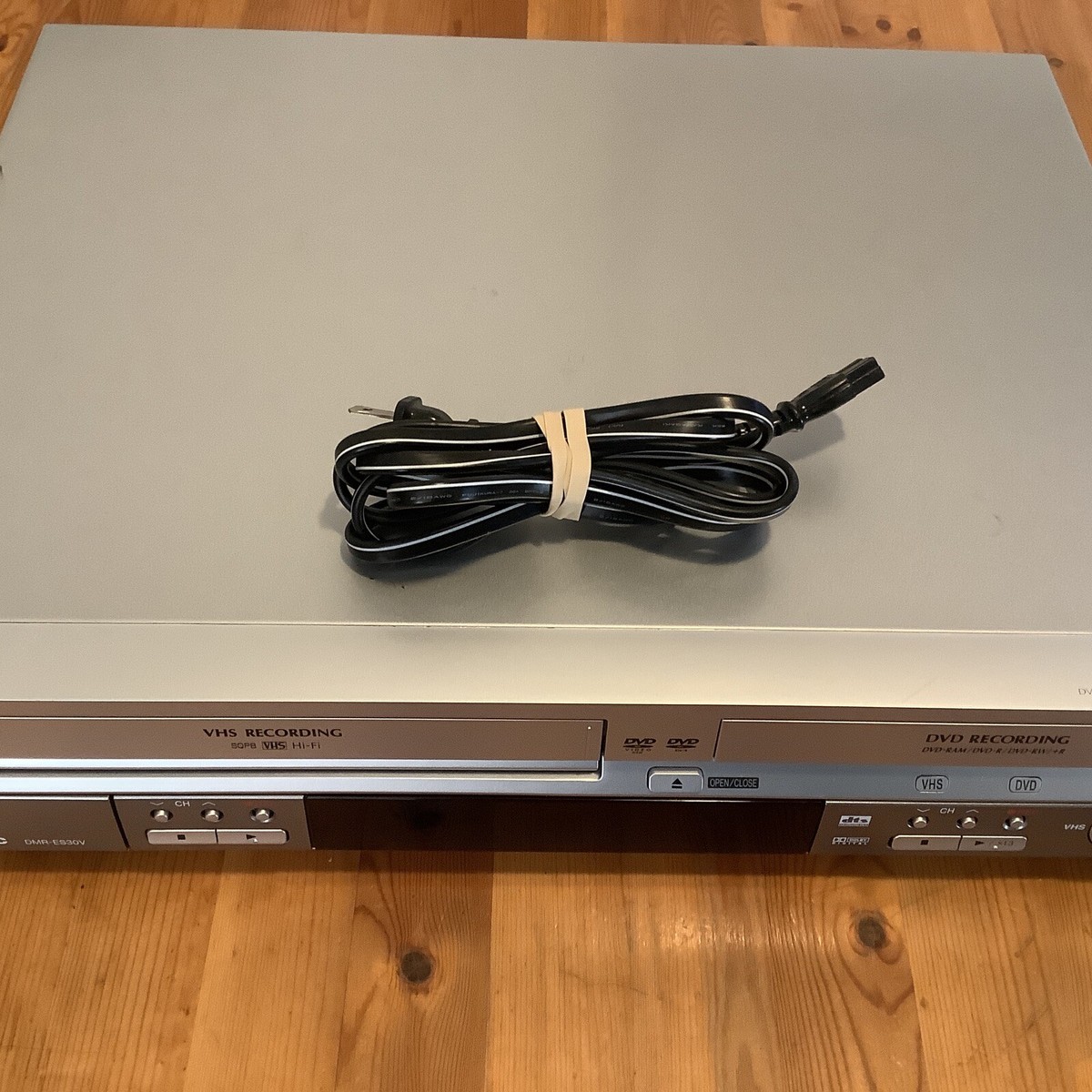 レコーダー Panasonic DIGA DMR-ES30V-S 概要 DVDレコーダー（VHSビデオ一体型） DMR-ES30V | ブルーレイ
