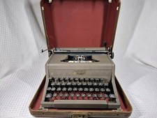 VTG 1940’s Royal Companion Typewriter thumbnail