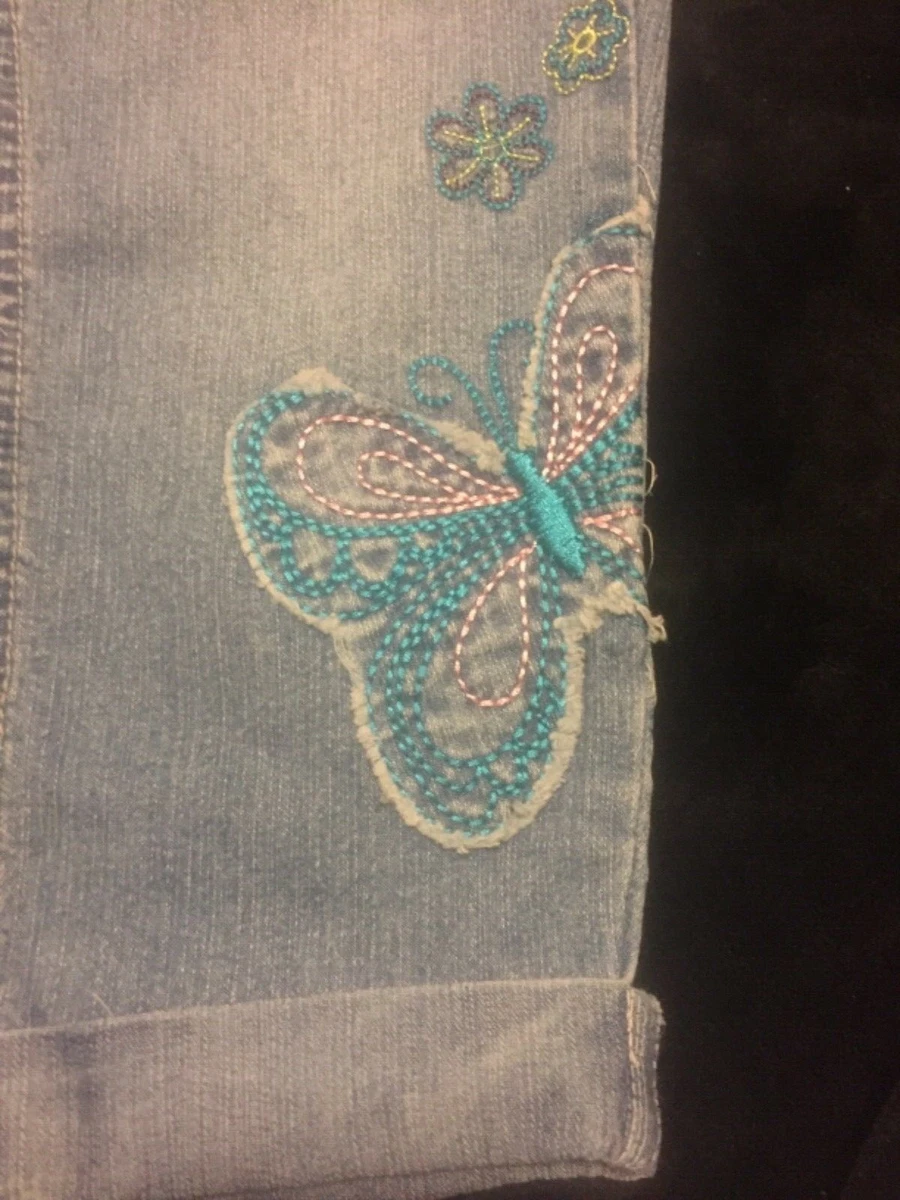 Pantalones capri Circo Light Denim con apliques de mariposa con ajuste Cintura Niña Talla 12