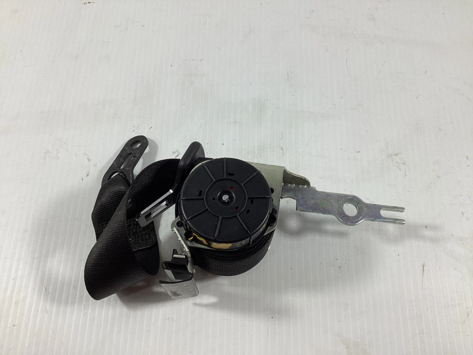 Retractor de cinturón de seguridad trasero BMW 328i xDrive 2009-2011 617531500A OEM. Foto 4 de 4