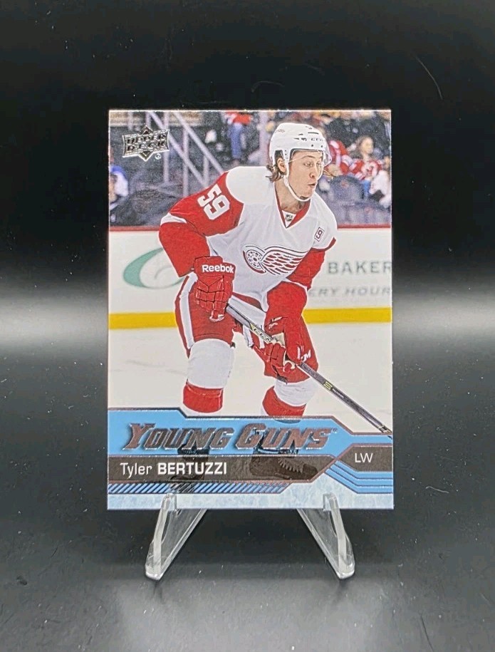 2016-17 Upper Deck Young Guns Tyler Bertuzzi #471 Rookie RC 