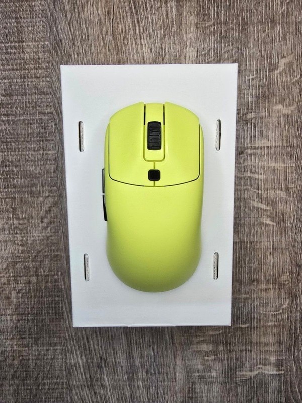 VAXEE XE Yellow Wireless Gaming Mouse PC Peripherals Used Tested Working