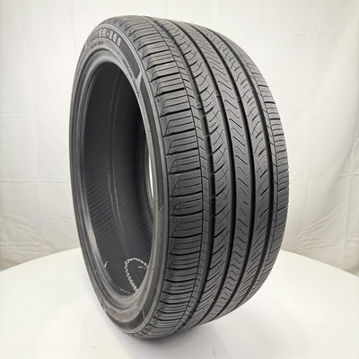 Used 235/40R19 Advanta ER-800 96V 8/32 (DOT 24)
