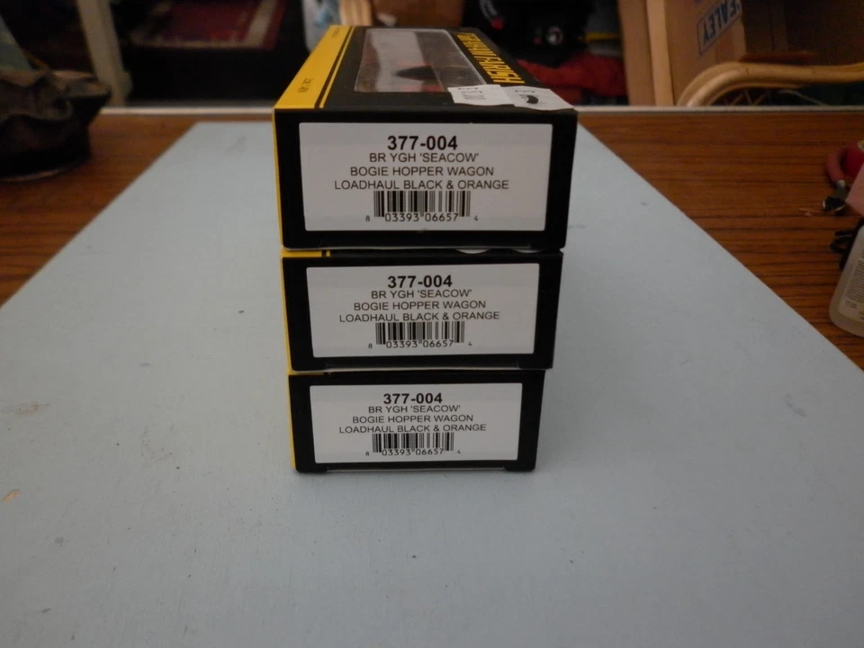 Graham Farish 377-004 BR YGH 'Sealion' Bogie Hopper Wagon LoadHaul x 3 NEW - Image 2 of 2