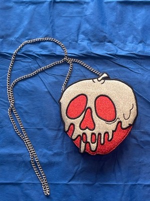 Disney Danielle Nicole Snow White Poison Apple Purse. NWT