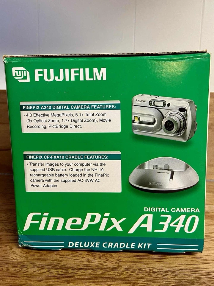 Cámara digital Fujifilm FinePix serie A A340 4,0 MP - plateada - kit de base de lujo Foto 3 de 4