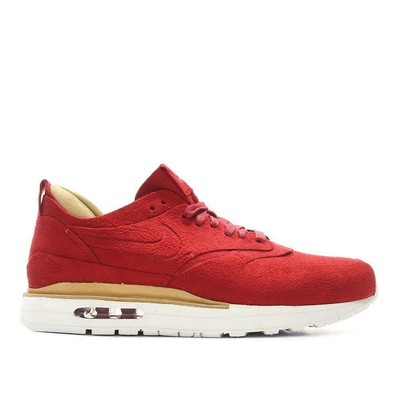 nike red trainers