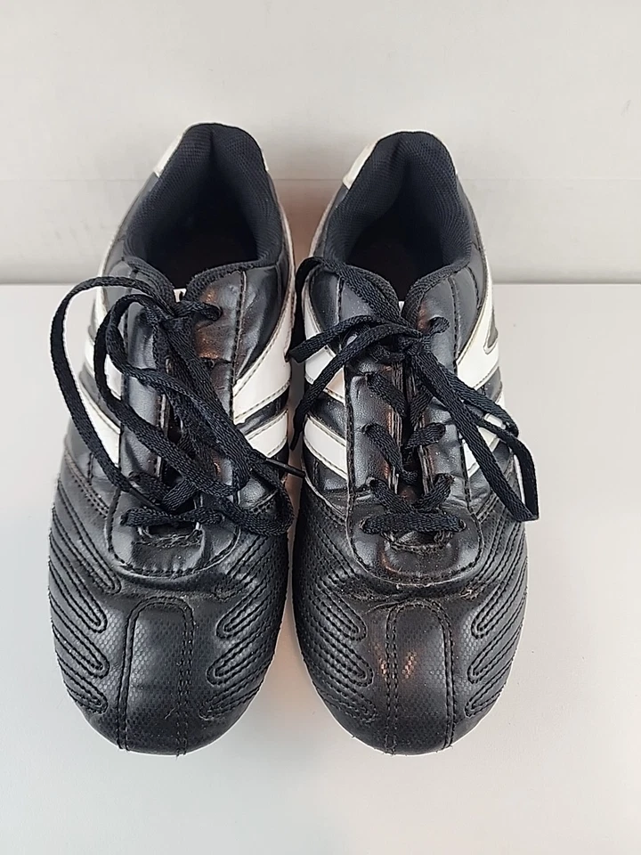 Starter Soccer Cleats Size 4 Boys Black N White - Image 3 of 4