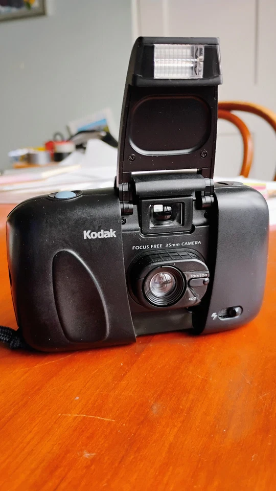 Cámara camafeo Kodak - limpia - sin probar Foto 2 de 4