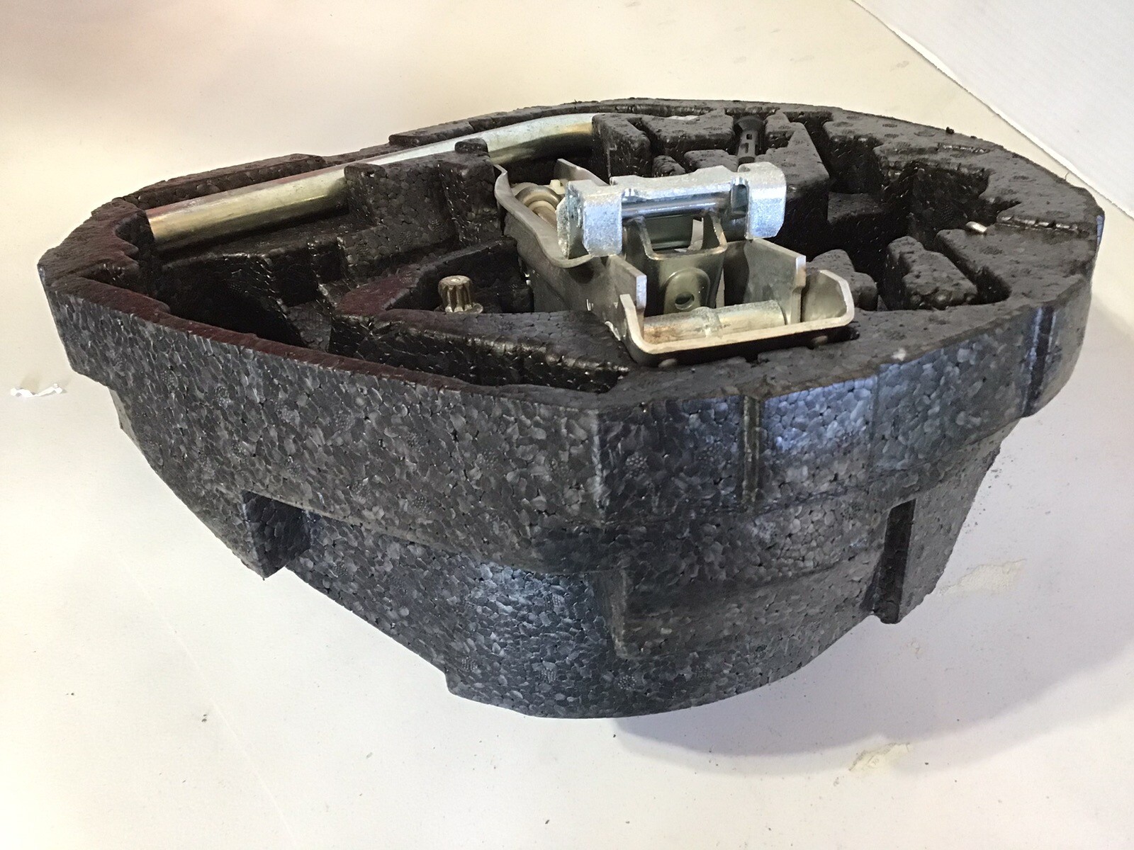 2000 VW Jetta Spare Tire Jack Tools In Foam Holder Fits 20112018 eBay