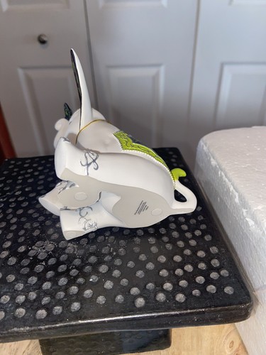 The Hamilton Collection Gracefully Green Butterfly and Elephant Figurine - Picture 8 of 12