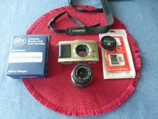 Olympus PEN E-P1 Silver Complete Kit  Beautiful Condition  VF-1  17mm