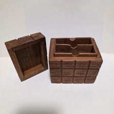 Scatola In Legno Con Decori Floreali Intagliati E Scomparti Interni