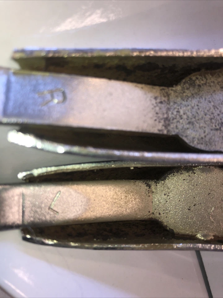 Par de protectores de parachoques delanteros Cougar 1967/1968 usados originales buen estado Foto 4 de 4