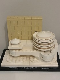 Lego Solomon Guggenheim Museum 21004 Architecture Set 100% Complete No Box 2009