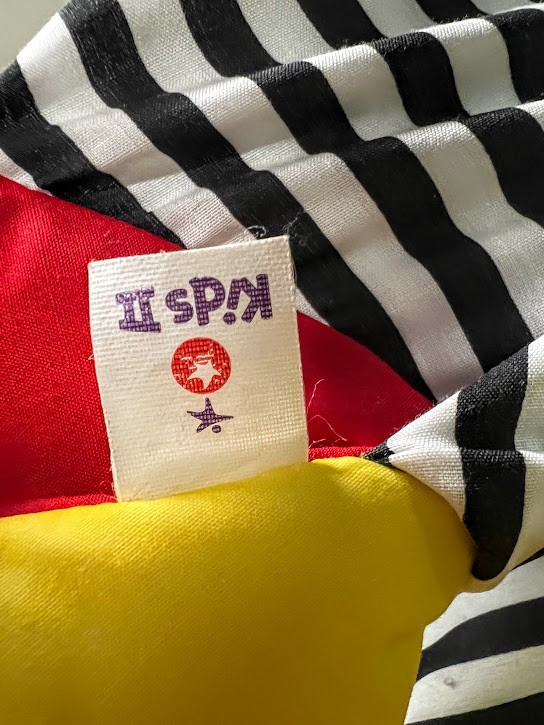 Vintage 1999 Kids II Infant Play Mat with hanging detachable toys 34" X 25 1/2"