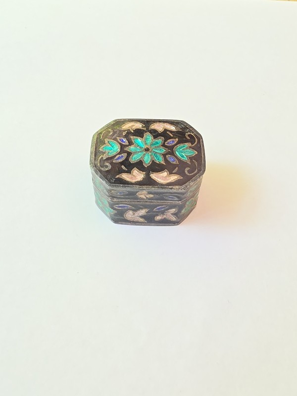 Rare and unusual Vintage SILVER PILL BOX With Beautiful coloured enamel