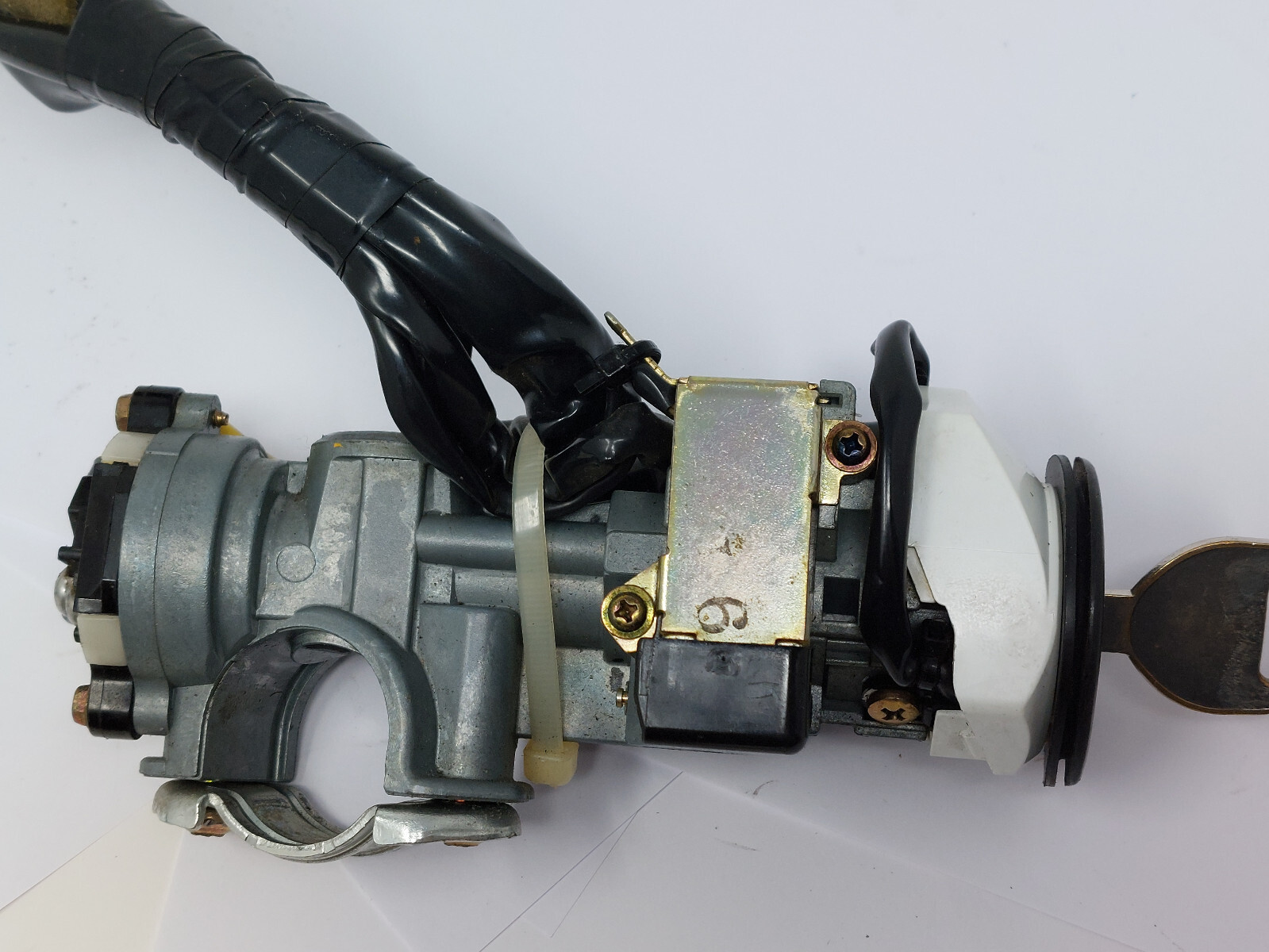 92-93 Honda Accord OEM Ignition Switch / Lock Cylinder With Key A 