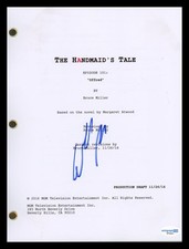 Elisabeth Moss "The Handmaid's Tale" AUTOGRAPH Signed Pilot Episode Script ACOA