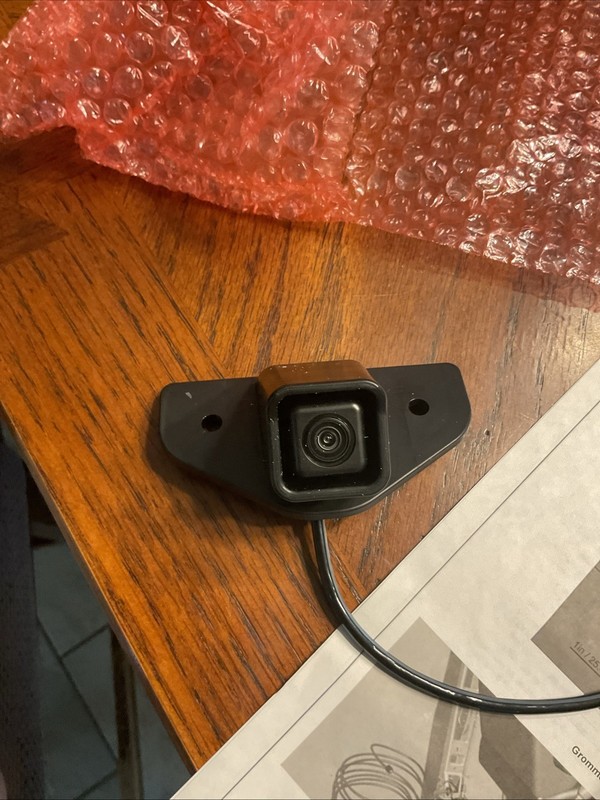 Genuine OEM GM Rear View Camera 22960279 And Mirror With Wiring