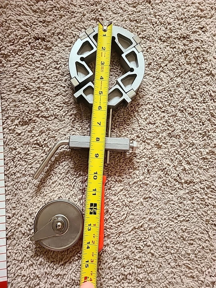 Pitbull Adjustable Corner Clamp Band Vise Tool 67x67mm To 915x915mm Or 2" To 3ft - Image 2 of 4