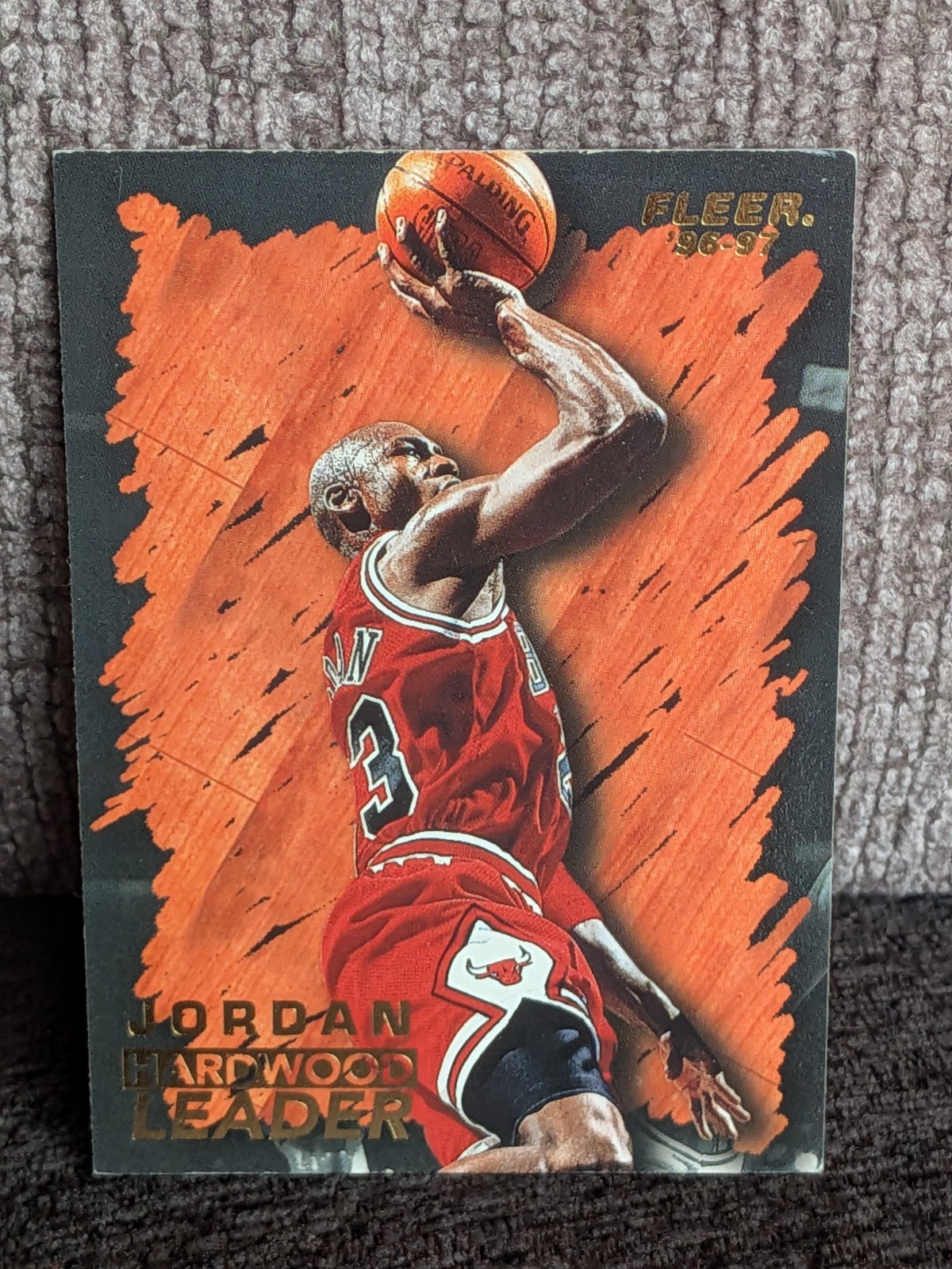 Michael Jordan - 1996-97 Fleer #123 Hardwood Leader Chicago Bulls HOF