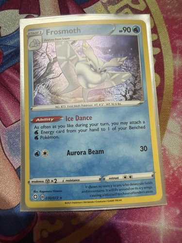 Frosmoth 30/72 Holo Rare- 2021 Shining Fates - Pokemon TCG LP