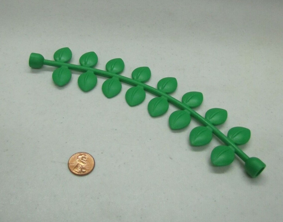 Green Plant Vine W/ Leaves Jungle Zoo Replacement 9" Long