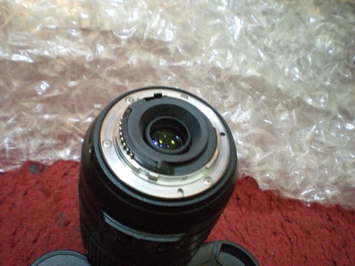 Nikon AF-S NIKKOR 55-300mm f/4.5-5.6 G ED VR Lens - Picture 5 of 8
