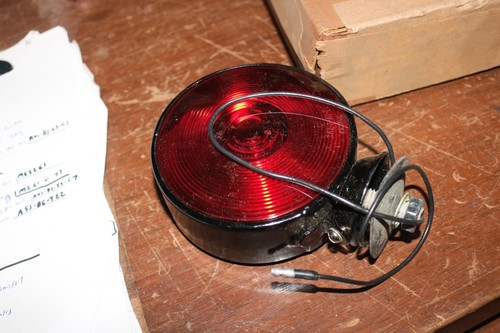 NOS Ford 1957 - 62 F100 - F750 truck turn signal light lamp B7C-13360-A - 第 3/5 張圖片