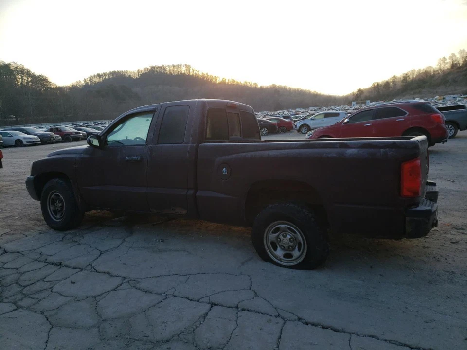 二手左尾灯总成适合:2005 年道奇 Dakota 左 A 级 — 第 2/4 张图片