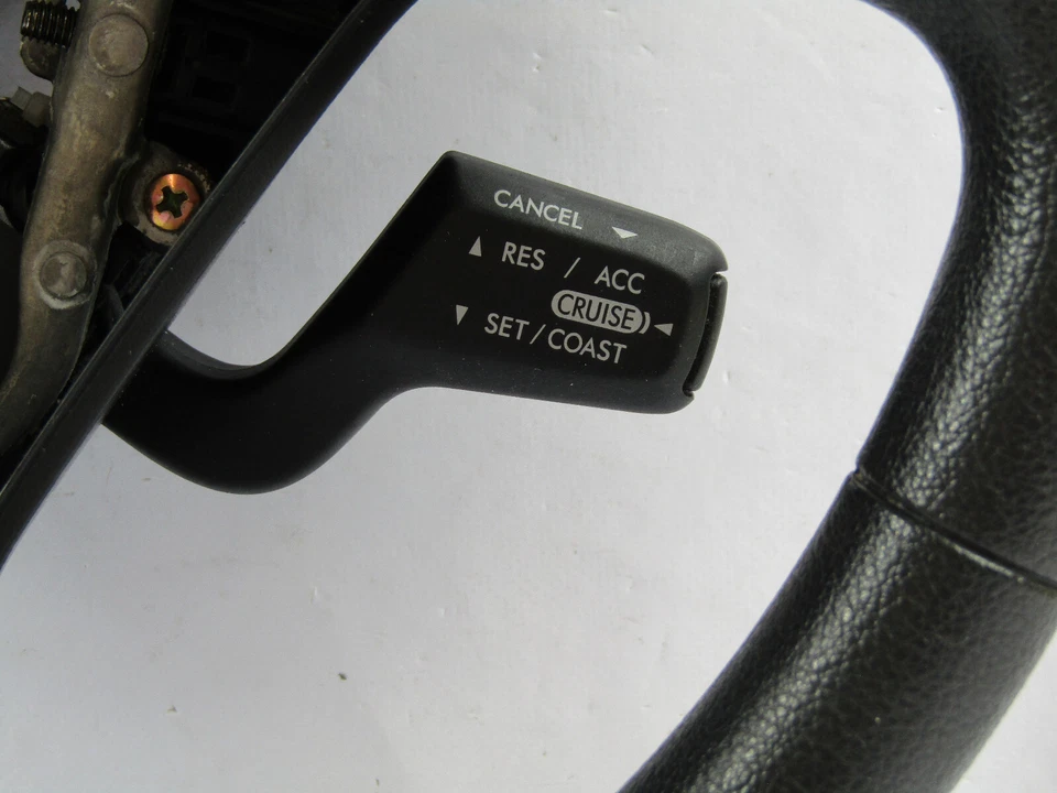 Volante y control de crucero Subaru Legacy Outback 2005-2007 goma negra Foto 4 de 4