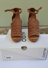 6M Aldo Vizzola heeled peep toe sandal. Approx 5  stiletto heel, 1  platform.  