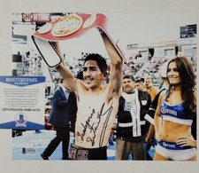 Leo Santa Cruz signed 8x10 Photo Boxing Autograph ~ Beckett BAS COA