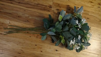 White Silk Stephanotis Stems Set of 6 Faux Floral Stems 28  New w/ Tags