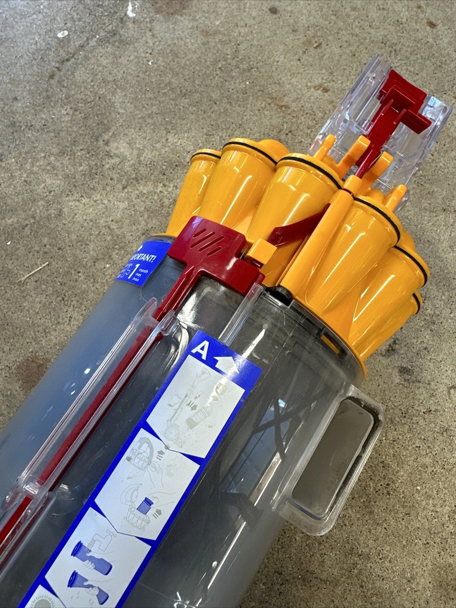 Dyson - Na Dyson Upright Vacuum DC40