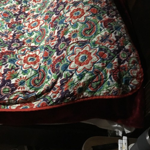 Vintage Floral Full Size Bedspread Quilted Cotton 70s. Size 82” X 85” - Picture 6 of 15