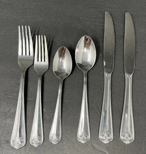 Oneida OHS513 Glossy Stainless Flatware Set of 6 Pieces Outlined Fan Scroll Tip