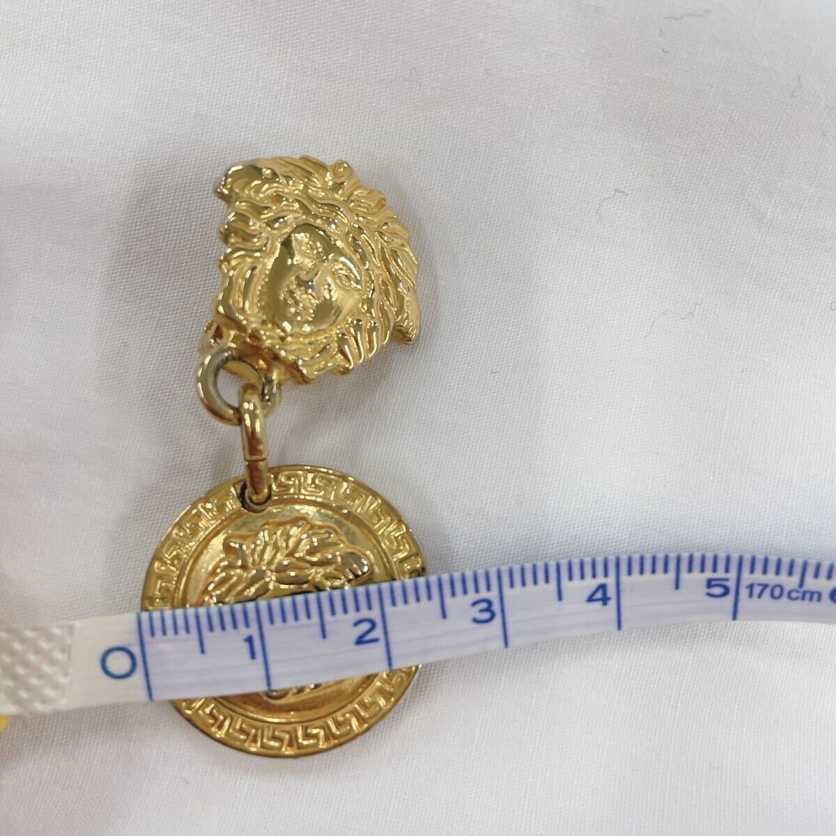GIANNI VERSACE Medusa Vintage Gold Earrings Clip-… - image 9