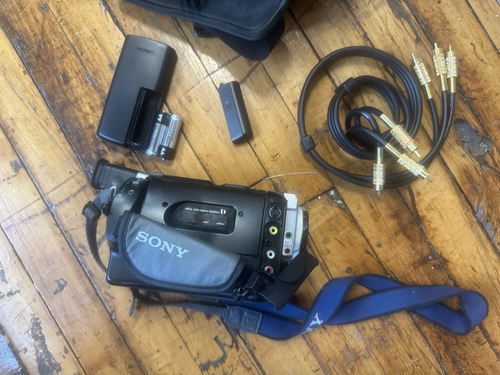 Sony DCR-TRV310 Digital8 Hi8 Handycam Camcorder Video Transfer Tested Works - Picture 15 of 21