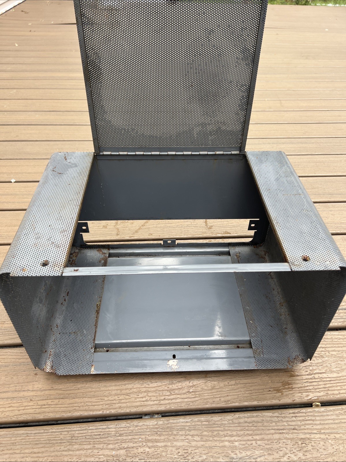 Hammarlund HQ-170AReceiver Cabinet  with Flip Lid - Also fits HQ-145A & HQ-180A