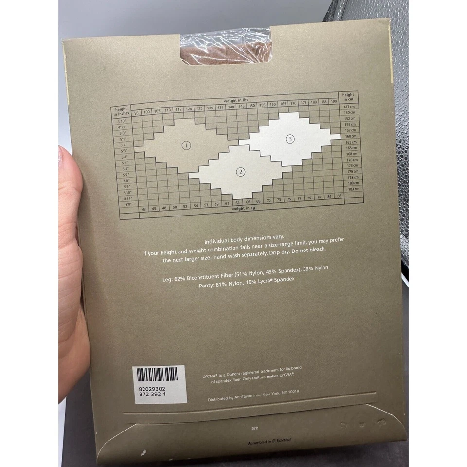 Pantimedias Ann Taylor Loft Naturals Ultra Transparente Control Top Natural 03 Talla 1 Nuevas en Paquete Foto 2 de 4