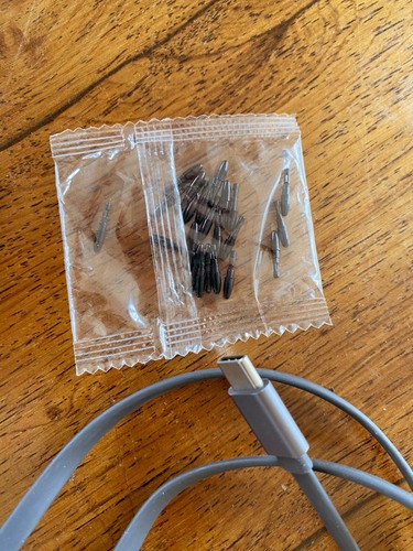 ReMarkable 2 Tablet Bundle - With Case, Pen and Spare Nibs - Picture 6 of 6