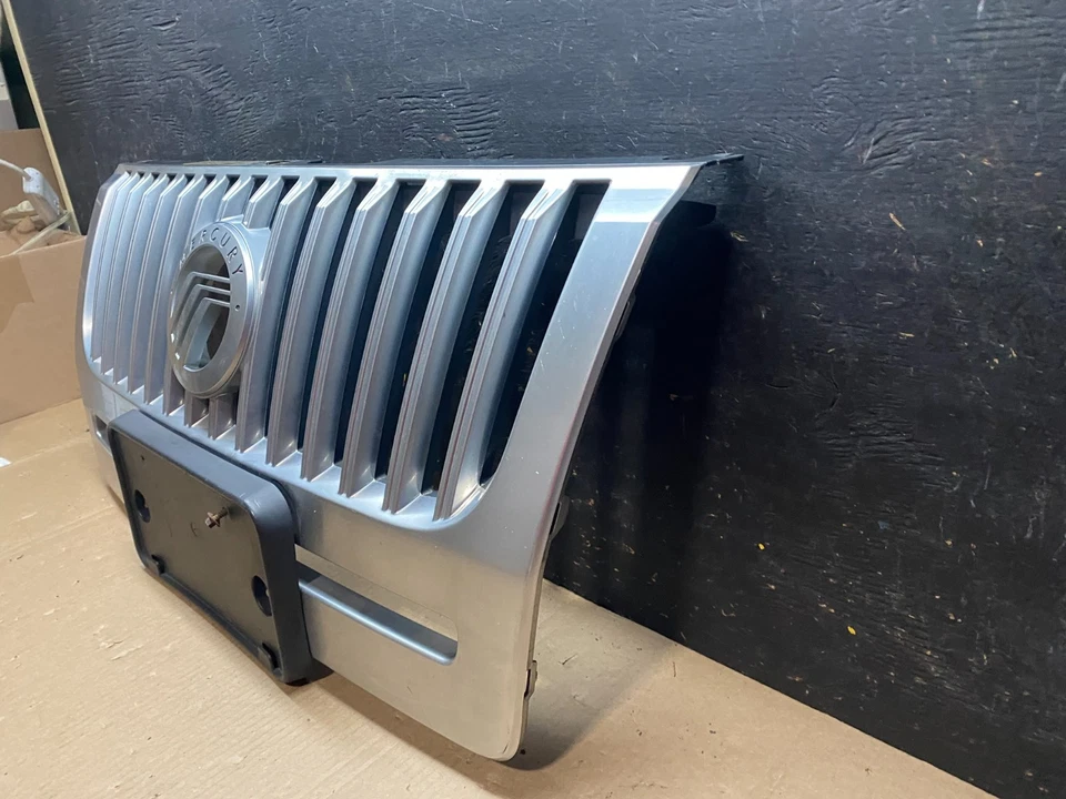 2008 to 2011 Mercury Mariner Front Upper Grill Grille With Emblem OEM U0103 DG - Image 2 of 4